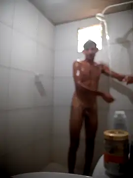 EuEnzo1 online show from April 22, 2026, 5:53 pm