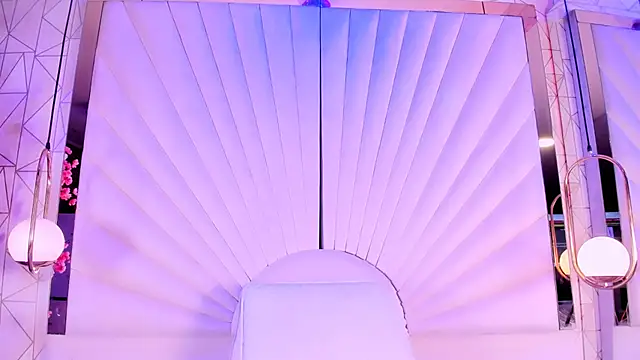 VesperVelvet online show from June 28, 2026, 5:14 am
