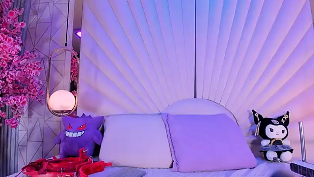 VesperVelvet online show from April 21, 2026, 4:52 am