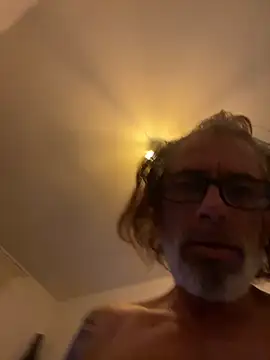 Snapshot of crisfootlicker chatting on August 4, 2026, 5:17 pm crisfootlicker online show from August 4, 2026, 5:17 pm