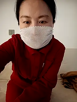 chengcheng12 online show from December 2, 2025, 6:15 am