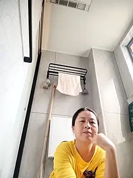 chengcheng12 online show from October 18, 2025, 1:51 am