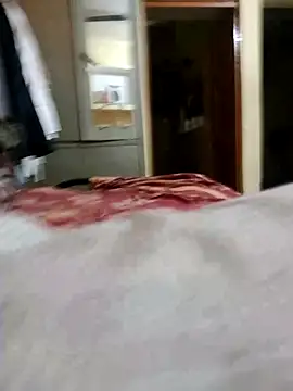 Snapshot of whitebullock chatting on April 5, 2026, 5:47 am whitebullock online show from April 5, 2026, 5:47 am