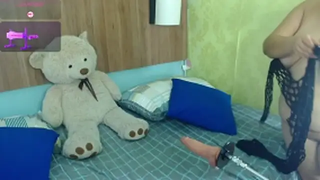 Madison Copers online show from November 12, 2025, 12:59 am