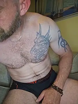 Andrewjames8391 online show from June 3, 2026, 7:53 am