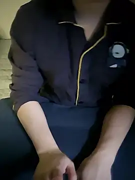 111owo111 online show from March 18, 2026, 3:57 pm