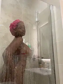 Lexiluv1 online show from September 21, 2025, 8:14 pm