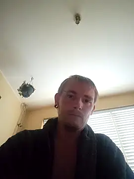 piercingpik online show from October 21, 2025, 2:38 pm