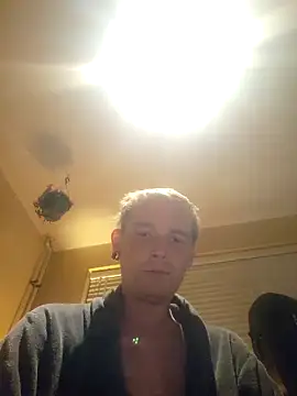 piercingpik online show from April 21, 2026, 10:27 pm
