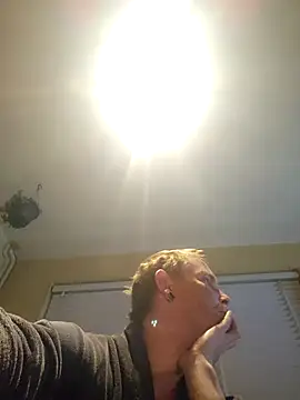 piercingpik online show from September 13, 2025, 6:52 pm