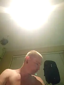piercingpik online show from June 27, 2026, 11:44 pm