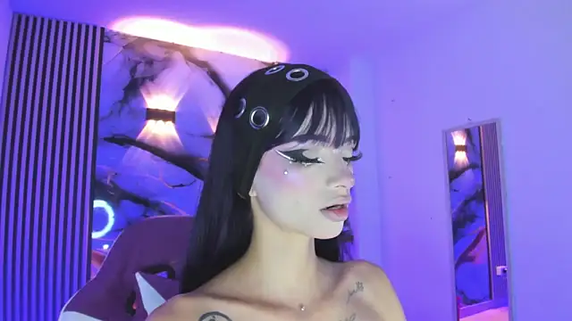 chloe jacksonn online show from June 13, 2026, 7:34 pm