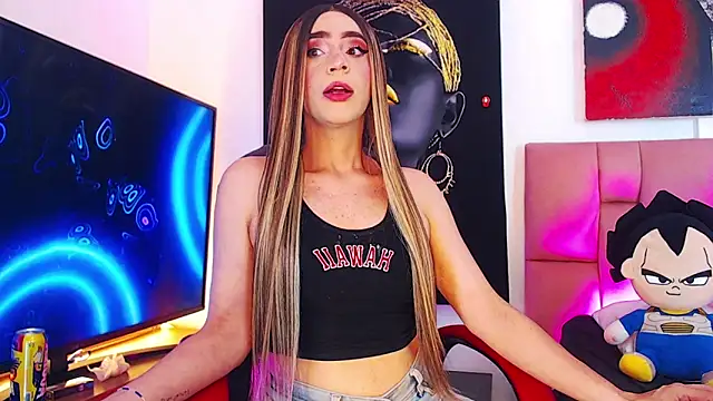 Snapshot of Valentina_Shine chatting on October 4, 2025, 5:42 am Valentina Shine online show from October 4, 2025, 5:42 am