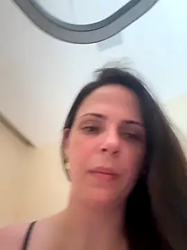 Lady LauraRose online show from October 18, 2025, 2:41 pm