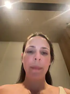 Lady LauraRose online show from January 12, 2026, 1:56 am