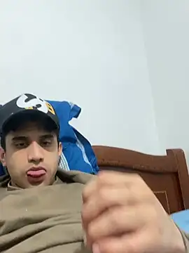 Snapshot of Camachito332 chatting on April 10, 2026, 12:06 am Camachito332 online show from April 10, 2026, 12:06 am