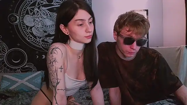 Snapshot of poisondevotion chatting on February 7, 2026, 5:32 pm poisondevotion online show from February 7, 2026, 5:32 pm