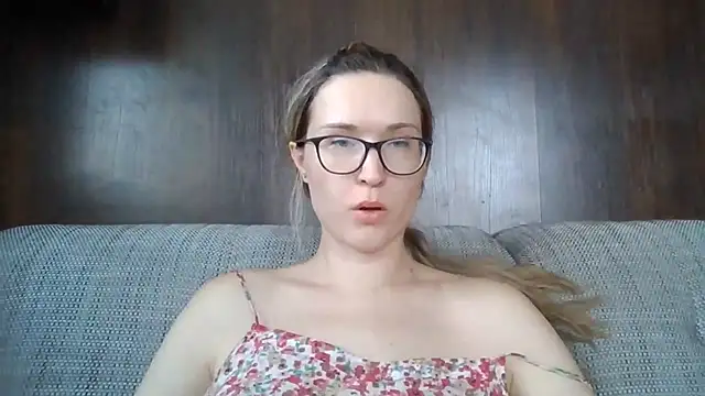 Snapshot of Jugira chatting on August 5, 2026, 1:49 pm Jugira online show from August 5, 2026, 1:49 pm