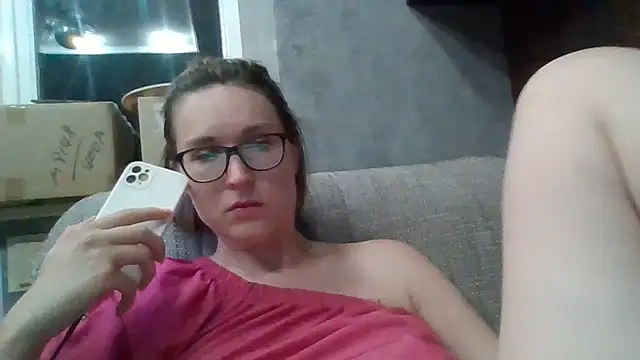 Snapshot of Jugira chatting on July 31, 2026, 9:45 pm Jugira online show from July 31, 2026, 9:45 pm