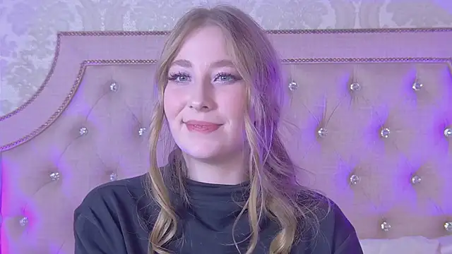 MiaEuphoria  online show from September 30, 2025, 10:21 am