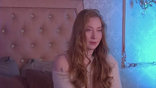 MiaEuphoria  online show from November 7, 2025, 3:44 am