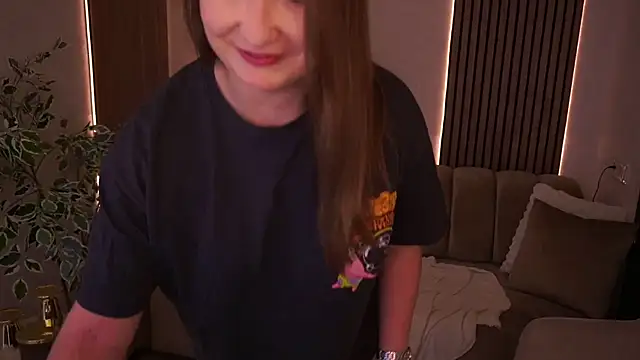 SofieBloom online show from July 14, 2026, 10:27 pm