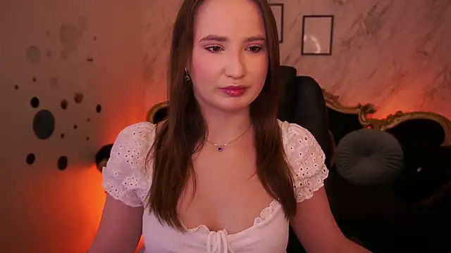 Snapshot of SofieBloom chatting on June 16, 2026, 12:10 am SofieBloom online show from June 16, 2026, 12:10 am