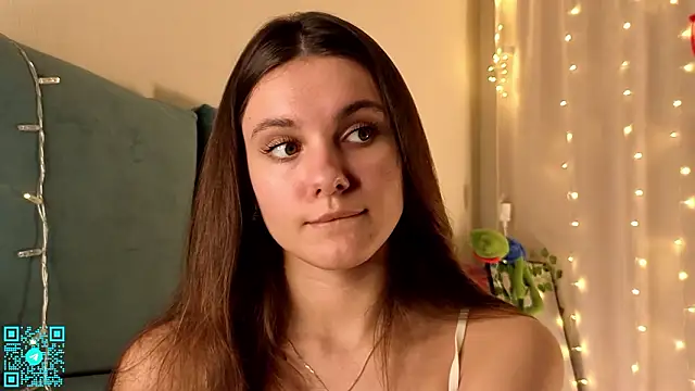 Snapshot of chloemilka chatting on February 14, 2026, 5:24 pm chloemilka online show from February 14, 2026, 5:24 pm