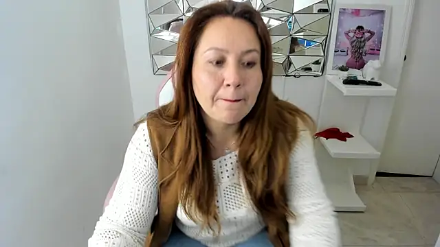 camixxx m online show from November 5, 2025, 12:19 pm