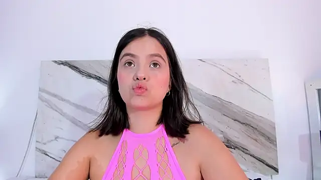 thamiina  online show from October 28, 2025, 7:02 pm