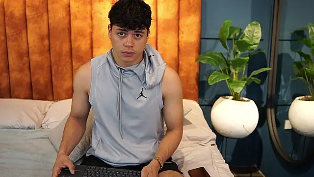 Ethan occonor online show from September 15, 2025, 10:48 am