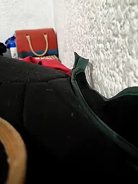 Snapshot of Exoticovergon chatting on February 25, 2026, 8:19 pm Exoticovergon online show from February 25, 2026, 8:19 pm