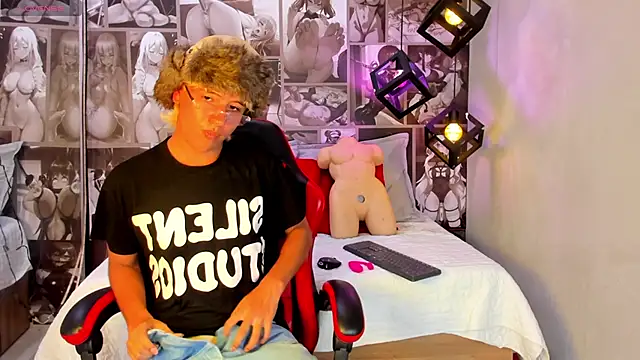 Enrrixxx  online show from September 16, 2025, 12:33 am