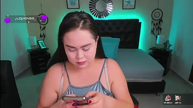 LolaVillalobos online show from October 2, 2025, 1:58 pm