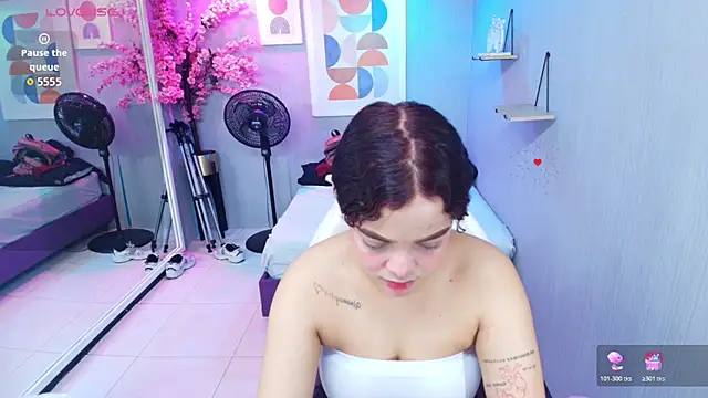 Maggy t18 online show from May 30, 2026, 3:24 am