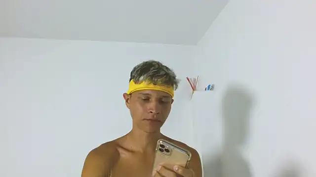 Twinkcock22 online show from July 8, 2026, 4:13 am