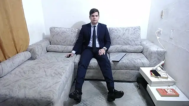 Victor Maitland online show from July 14, 2026, 3:33 am