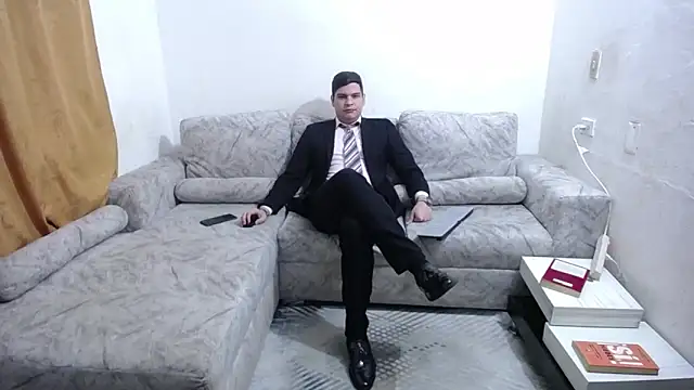 Victor Maitland online show from June 17, 2026, 3:50 am