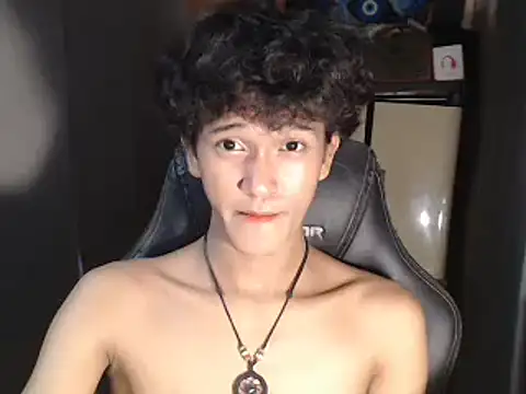 kenbigcockxx online show from October 6, 2025, 3:13 pm