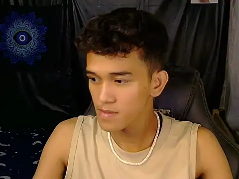 Snapshot of kenbigcockxx chatting on February 20, 2026, 1:24 pm kenbigcockxx online show from February 20, 2026, 1:24 pm