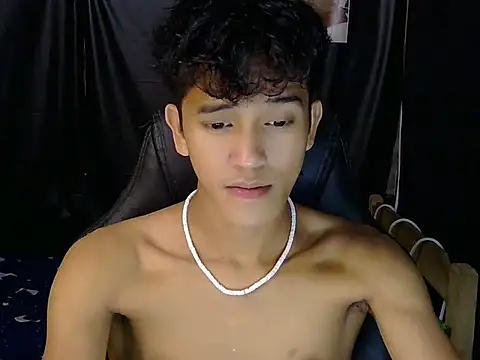 Snapshot of kenbigcockxx chatting on March 18, 2026, 11:13 am kenbigcockxx online show from March 18, 2026, 11:13 am