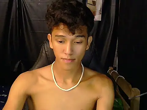 Snapshot of kenbigcockxx chatting on March 10, 2026, 7:29 pm kenbigcockxx online show from March 10, 2026, 7:29 pm