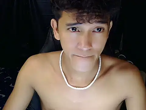 Snapshot of kenbigcockxx chatting on March 12, 2026, 2:32 pm kenbigcockxx online show from March 12, 2026, 2:32 pm