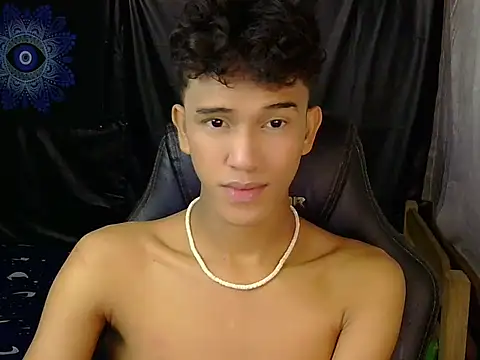 Snapshot of kenbigcockxx chatting on February 15, 2026, 12:04 pm kenbigcockxx online show from February 15, 2026, 12:04 pm