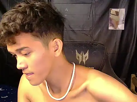 Snapshot of kenbigcockxx chatting on February 23, 2026, 1:44 pm kenbigcockxx online show from February 23, 2026, 1:44 pm