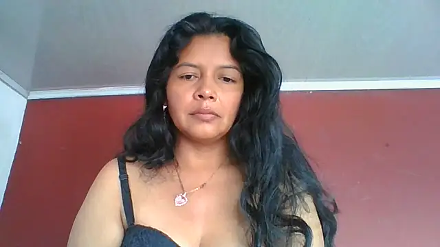 DianaOchoa  online show from June 29, 2026, 1:00 pm