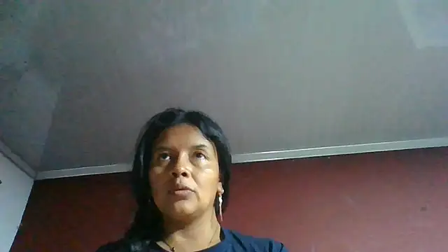 DianaOchoa  online show from June 18, 2026, 3:16 am