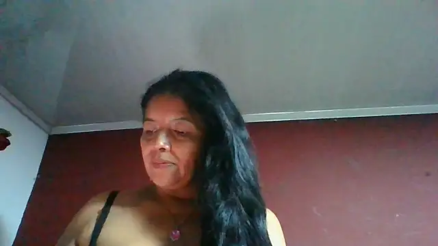 DianaOchoa  online show from June 30, 2026, 1:38 am
