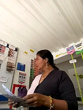 DianaOchoa  online show from July 21, 2026, 5:03 pm