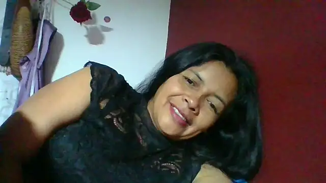 DianaOchoa  online show from April 22, 2026, 9:38 am
